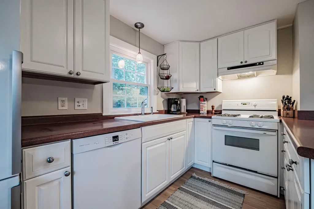 102 Gleckler Road Portland ME 04103