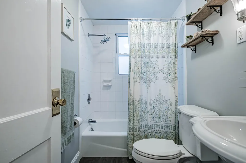 102 Gleckler Road Portland ME 04103