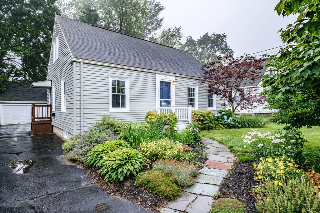 102 Gleckler Road Portland ME 04103