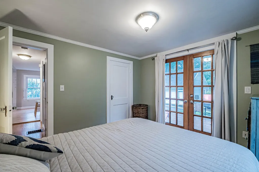 102 Gleckler Road Portland ME 04103