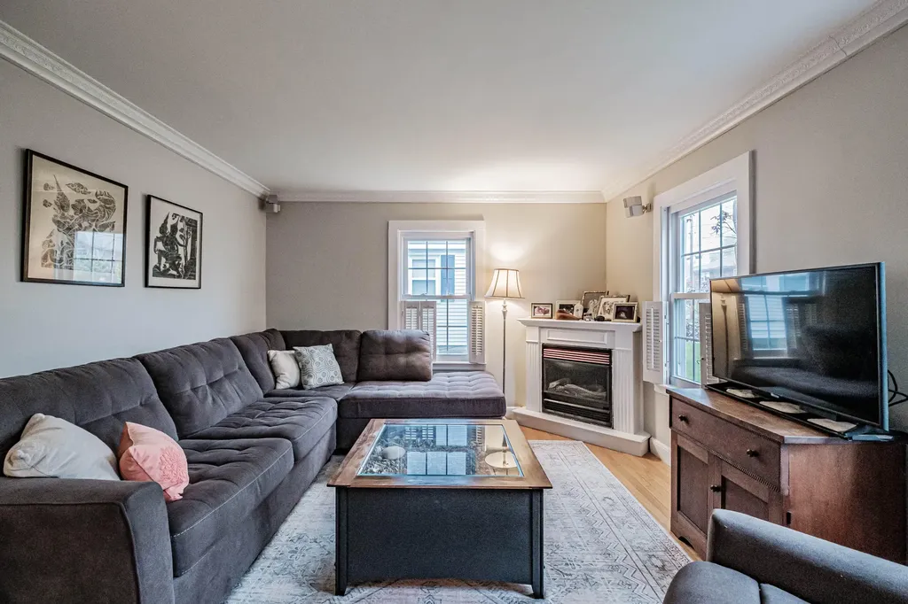 102 Gleckler Road Portland ME 04103