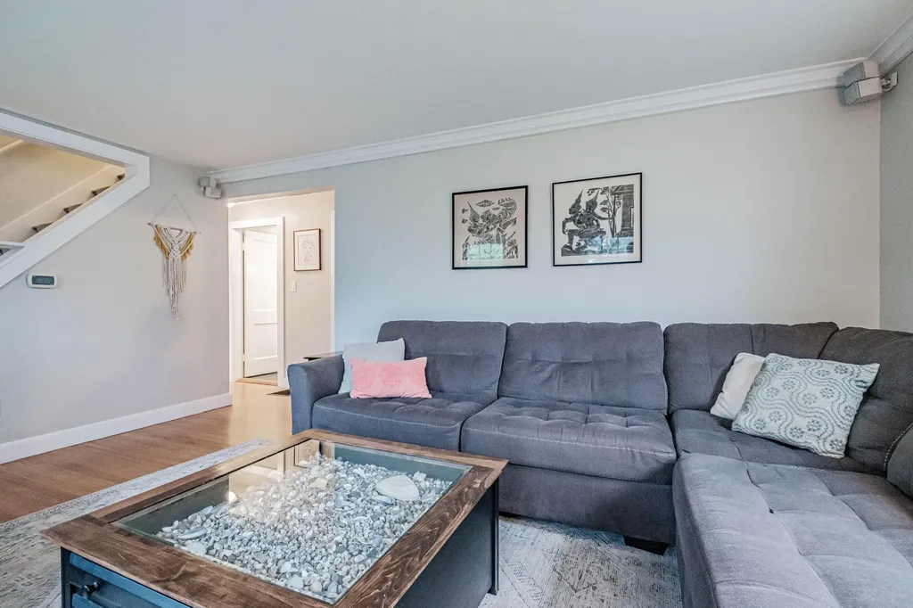 102 Gleckler Road Portland ME 04103