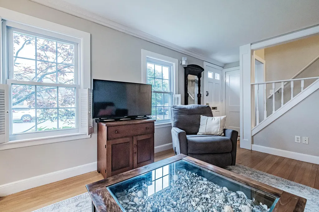 102 Gleckler Road Portland ME 04103