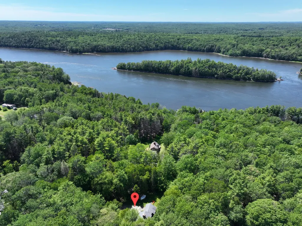 13 Evergreen Lane Westport Island ME 04578