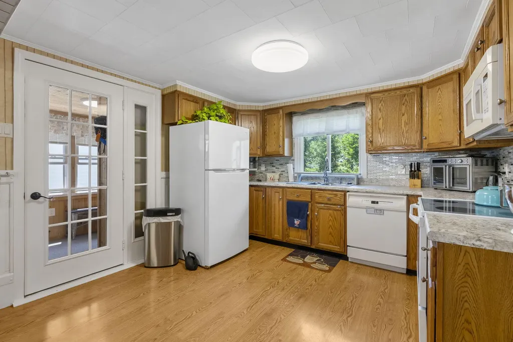 215 Oak Street Rumford ME 04276