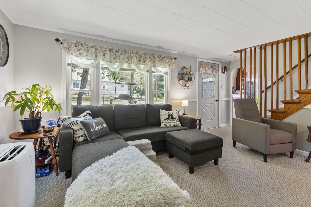215 Oak Street Rumford ME 04276