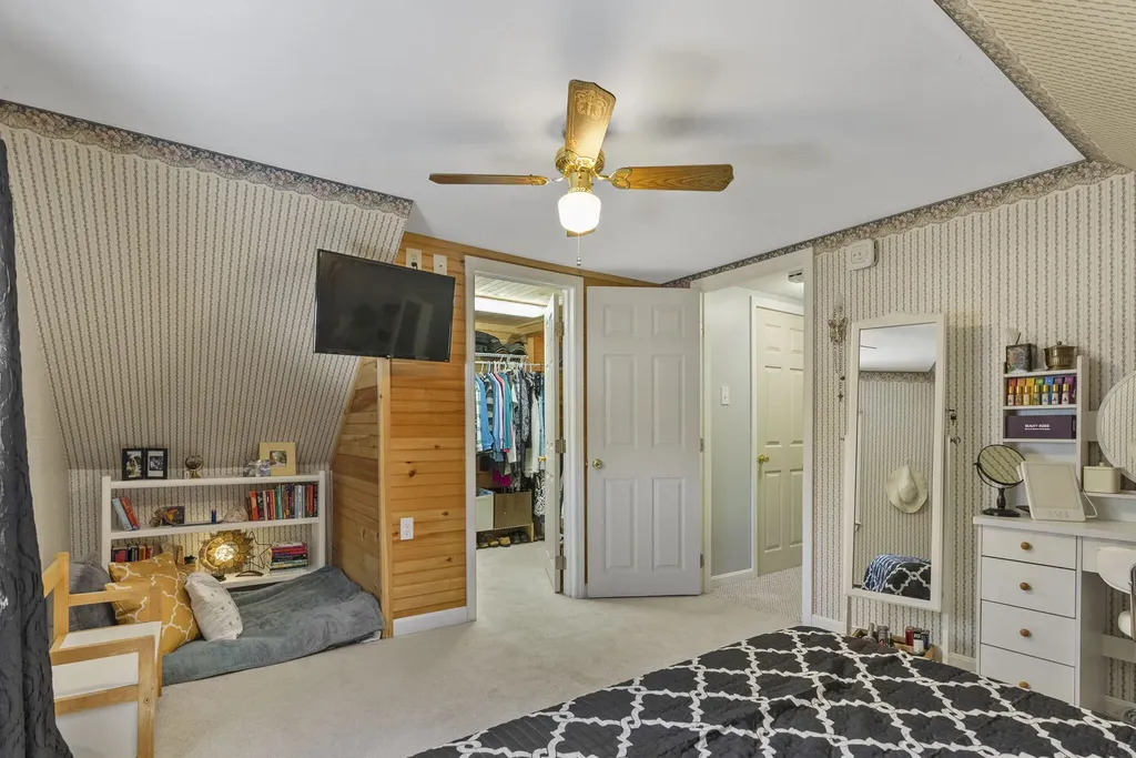 215 Oak Street Rumford ME 04276