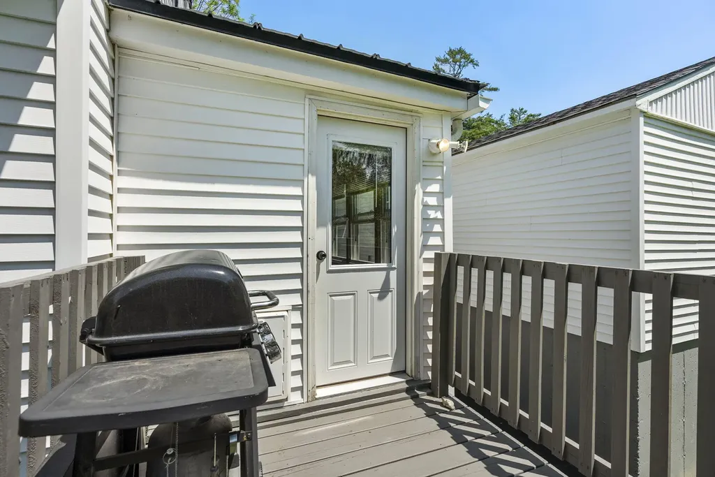 215 Oak Street Rumford ME 04276