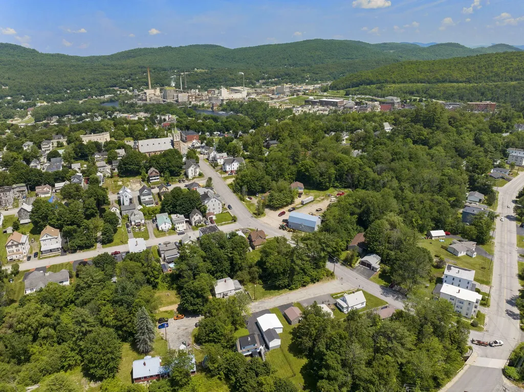 215 Oak Street Rumford ME 04276
