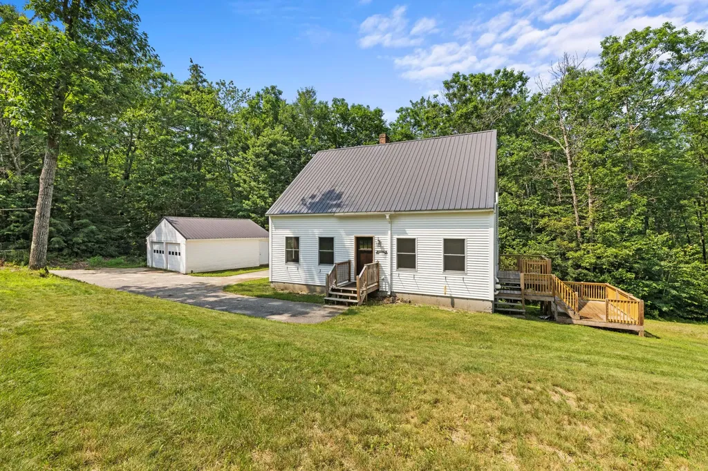 1 Firefly Drive Baldwin ME 04091
