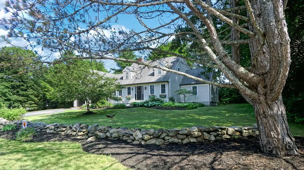 26 Evergreen Drive Yarmouth ME 04096