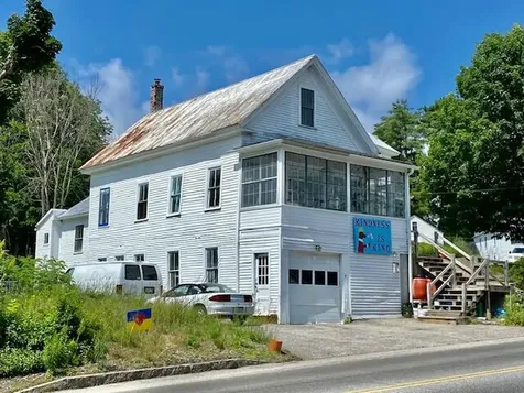 8 Maple Street Cornish ME 04020