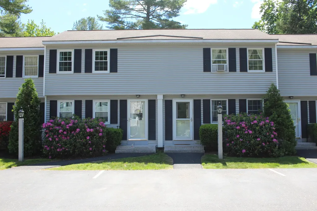 204 Foxcroft Circle Scarborough ME 04074