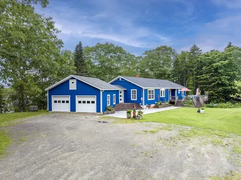 27 Orne Lane Cushing ME 04563