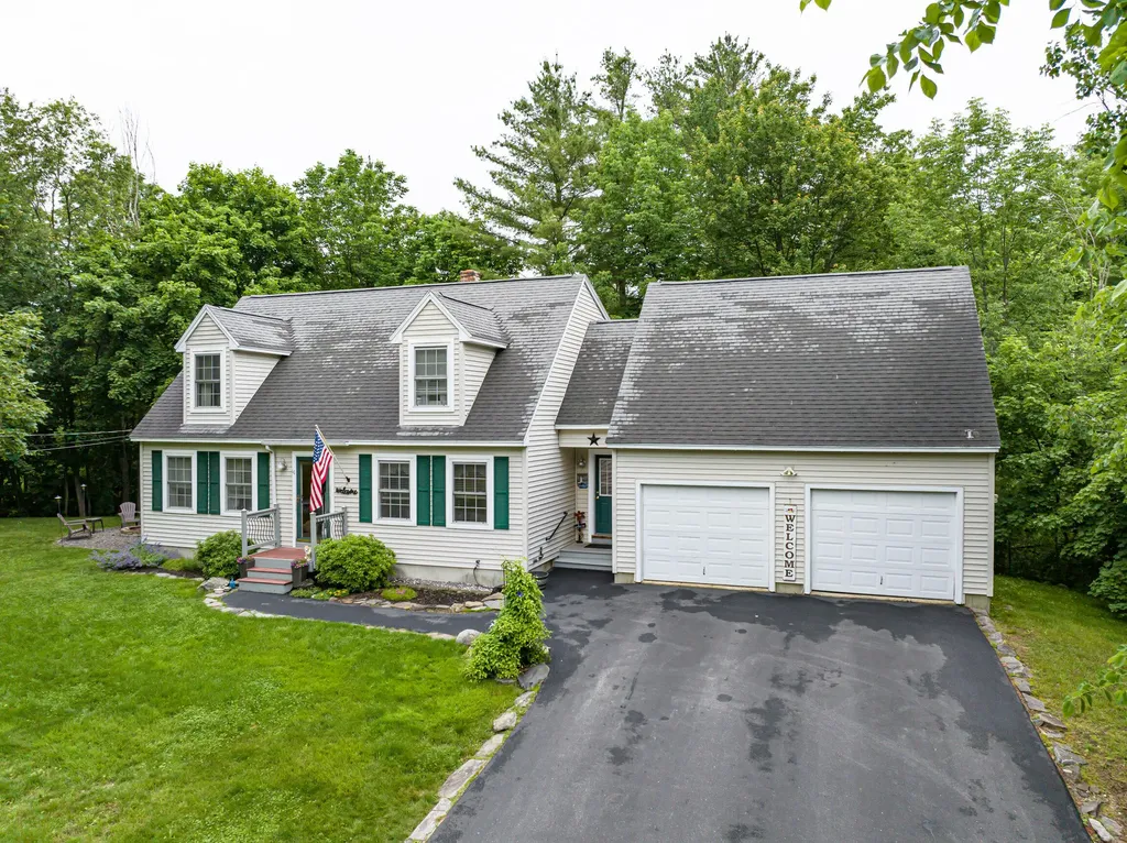 16 Holly Lane Windham ME 04062