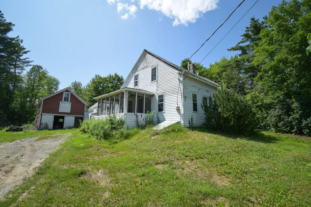 180 Silvers Mills Road Dexter ME 04930