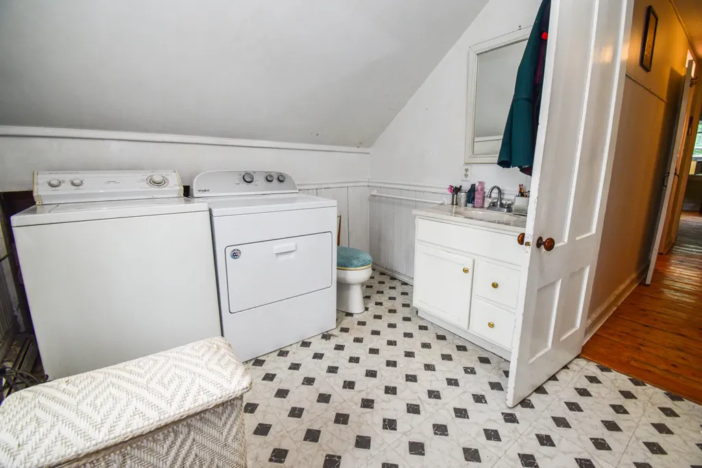 180 Silvers Mills Road Dexter ME 04930