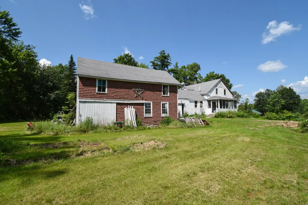 180 Silvers Mills Road Dexter ME 04930