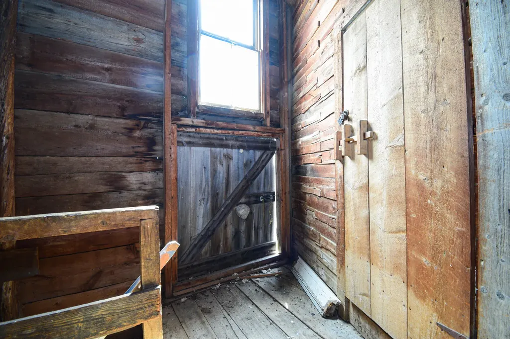 180 Silvers Mills Road Dexter ME 04930