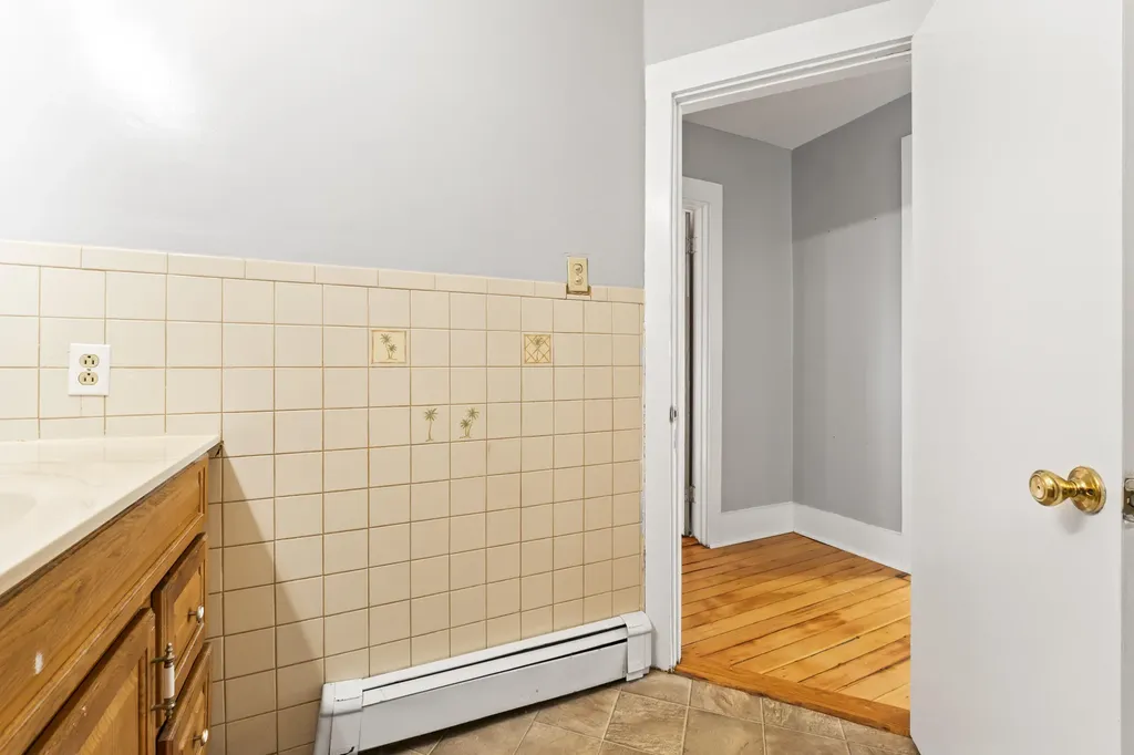 41 Lane Avenue Portland ME 04103