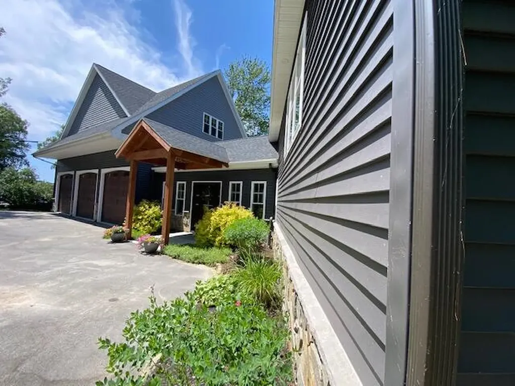 53 Marginal Way Newport ME 04953