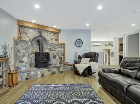 53 Marginal Way Newport ME 04953