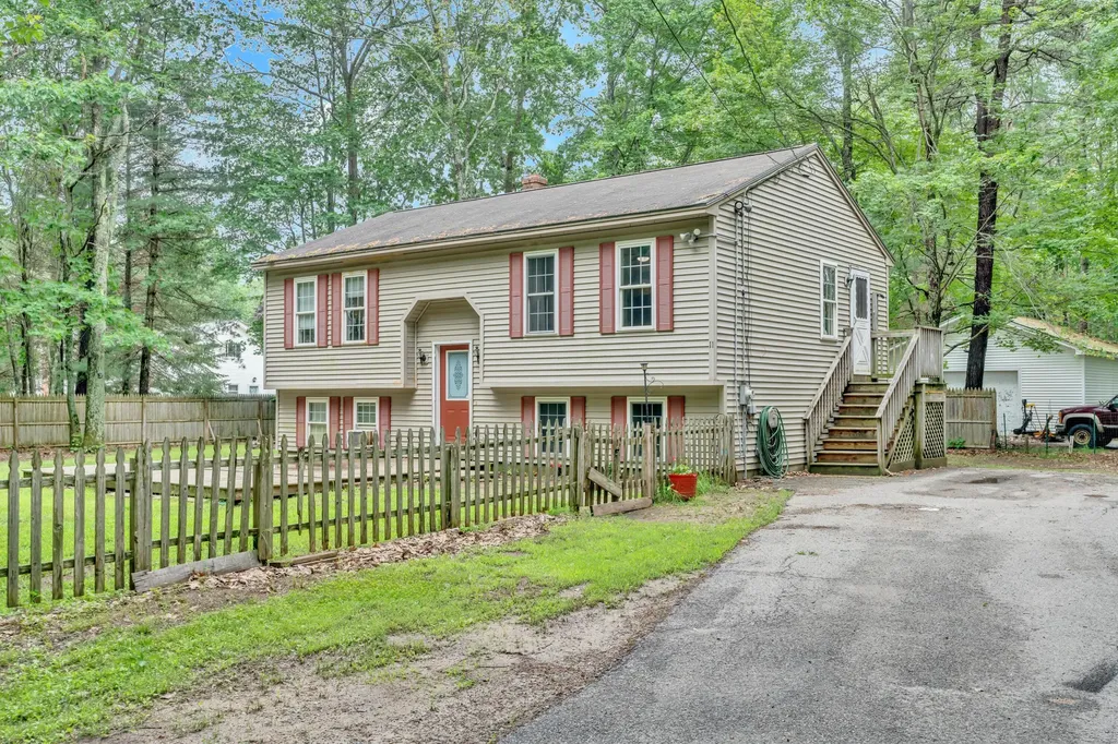 11 Charles Avenue Biddeford ME 04005