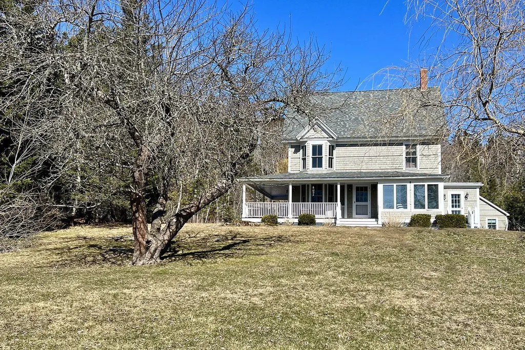 121 Derby Road Islesboro ME 04848