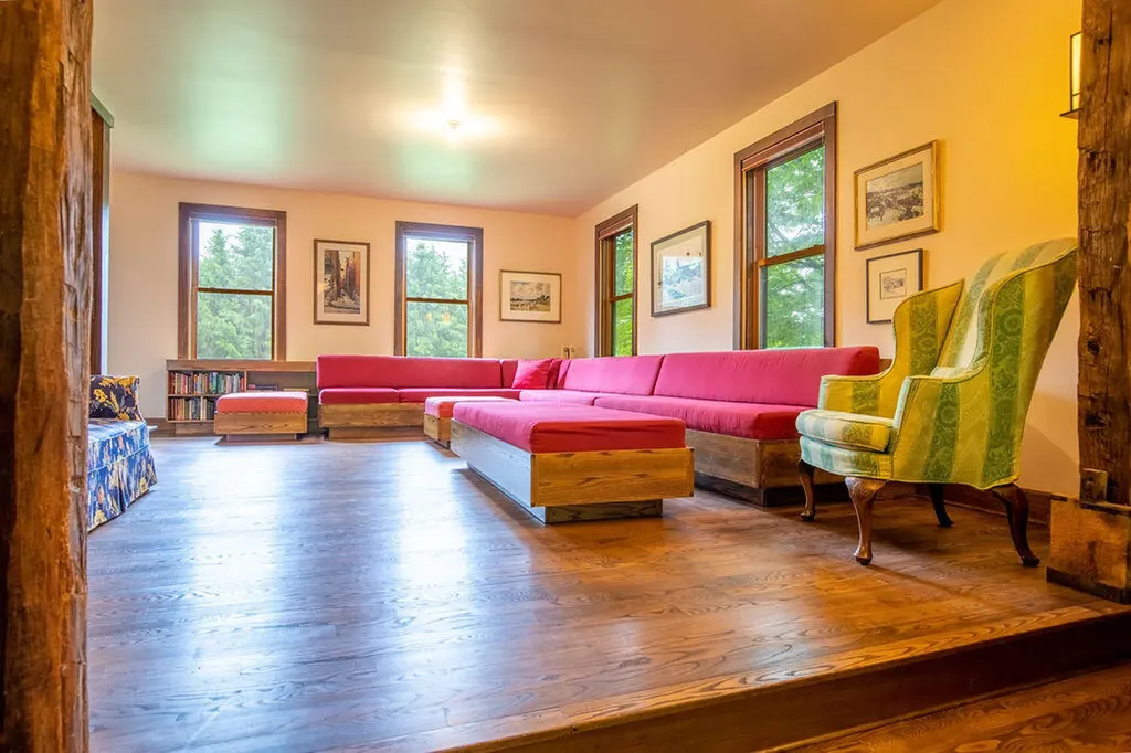 445 North Hill Road Buckfield ME 04220