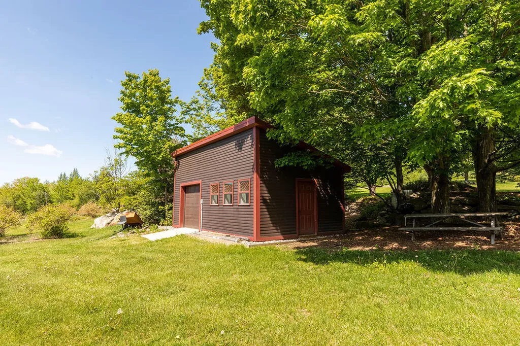 445 North Hill Road Buckfield ME 04220