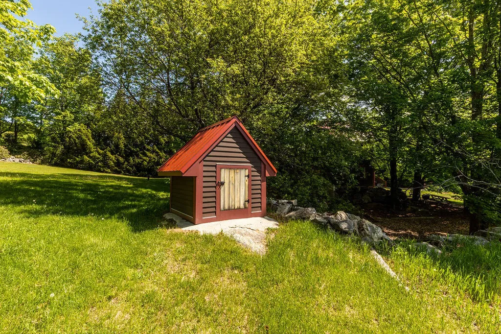 445 North Hill Road Buckfield ME 04220