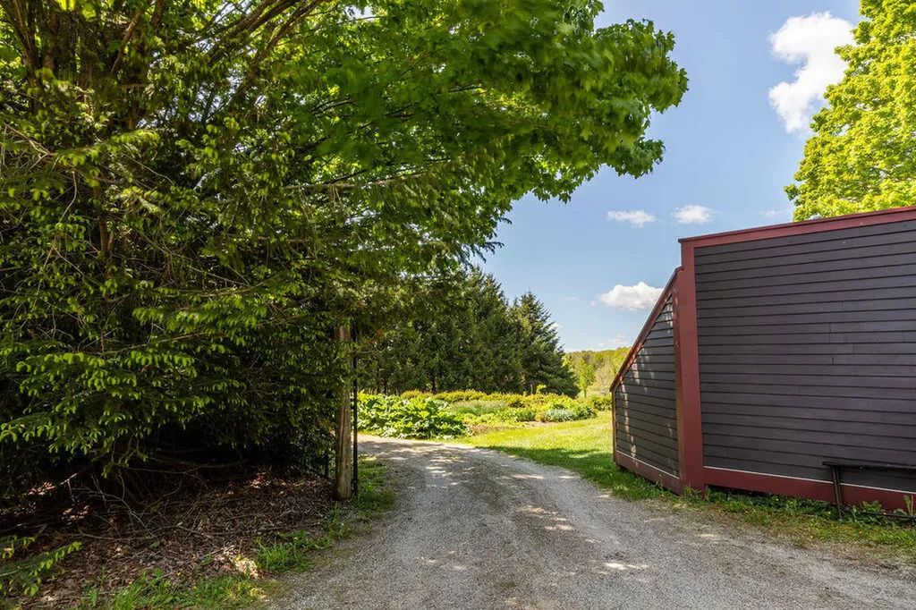 445 North Hill Road Buckfield ME 04220