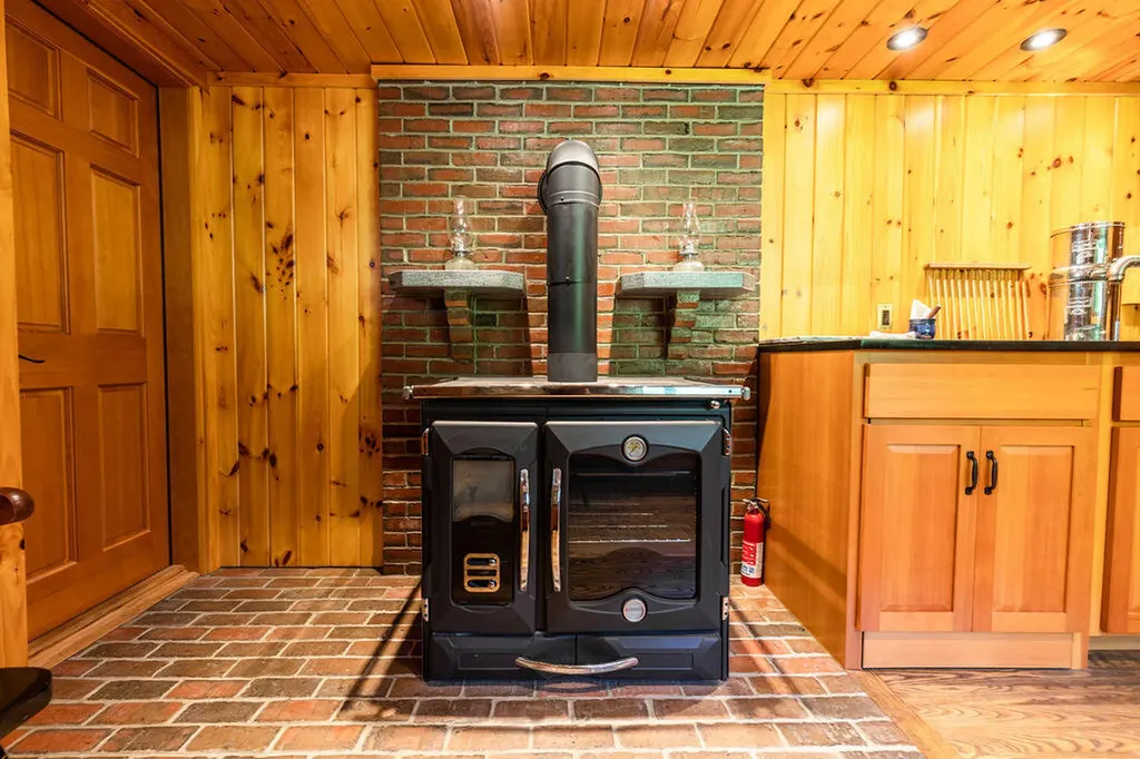 445 North Hill Road Buckfield ME 04220