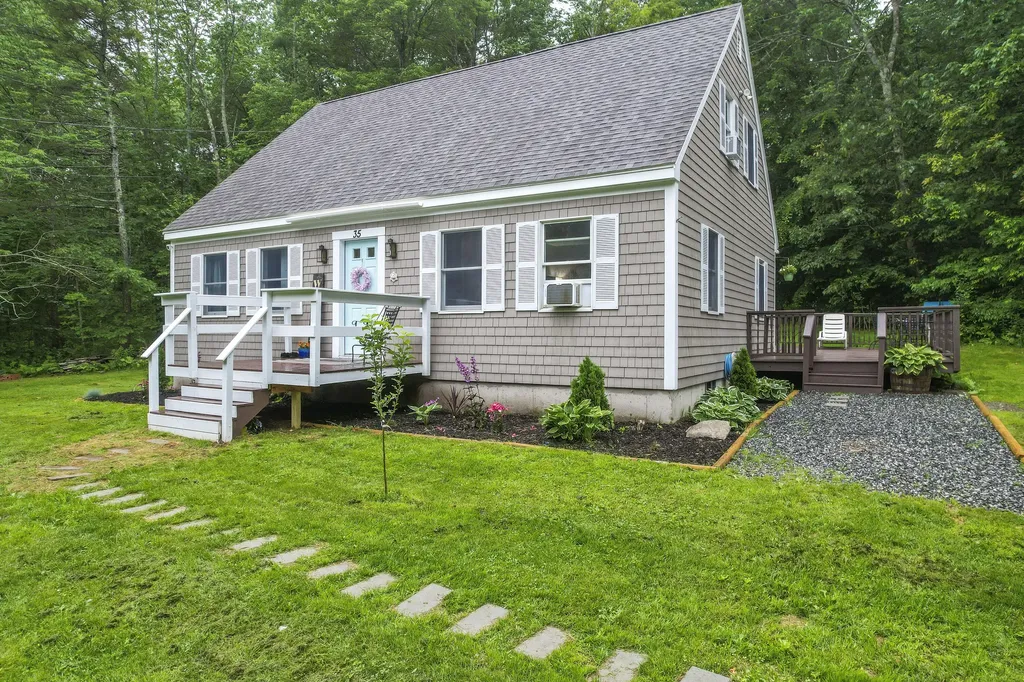 35 River Bend Road Waldoboro ME 04572
