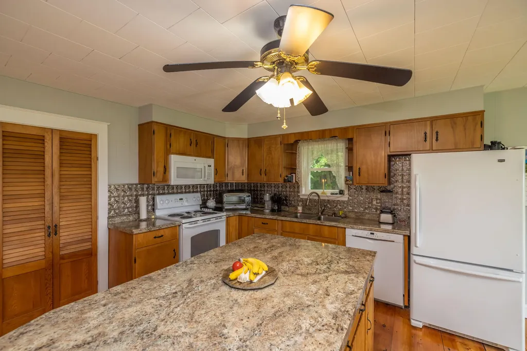 2597 Atlantic Highway Lincolnville ME 04849