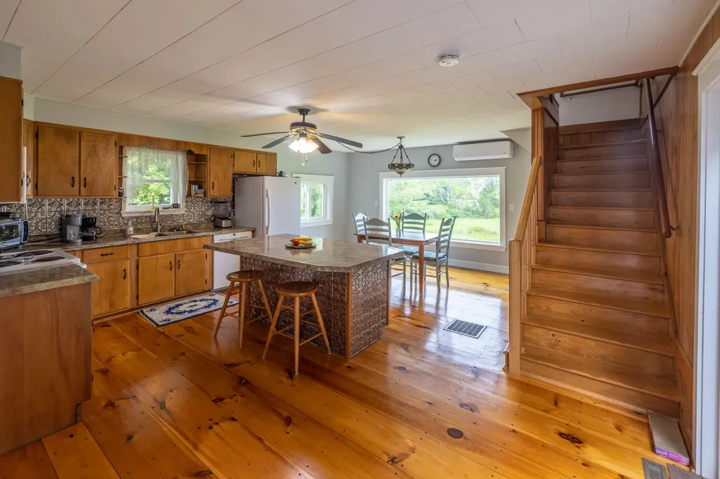 2597 Atlantic Highway Lincolnville ME 04849