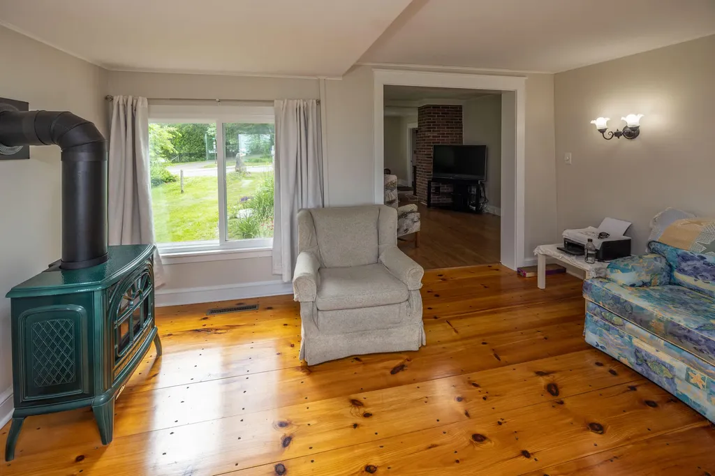 2597 Atlantic Highway Lincolnville ME 04849