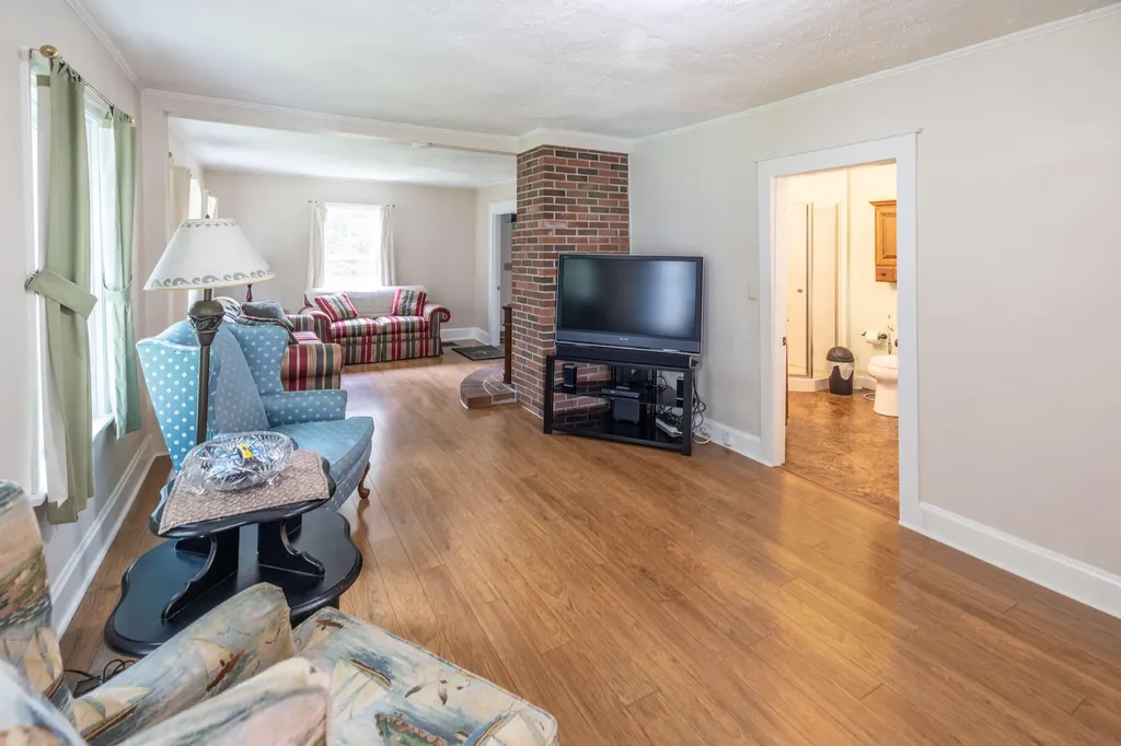 2597 Atlantic Highway Lincolnville ME 04849