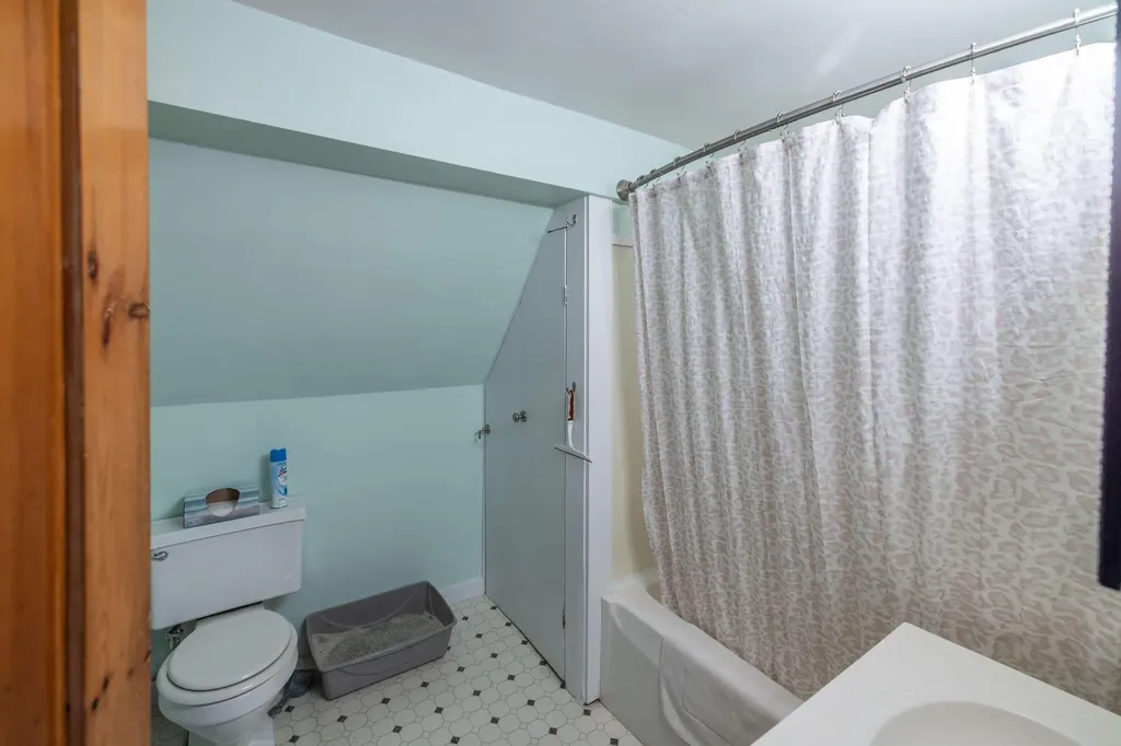 2597 Atlantic Highway Lincolnville ME 04849