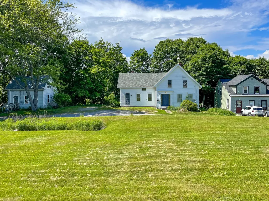 13 Hill Street Machias ME 04654