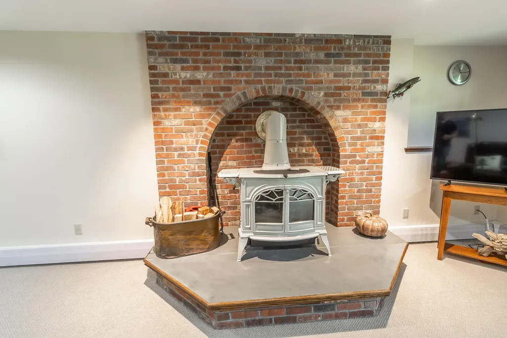 103 Little Wilson Pond Road Turner ME 04282
