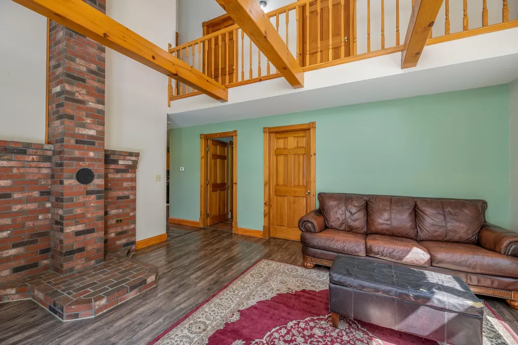 90 Hunts Meadow Road Pittston ME 04345