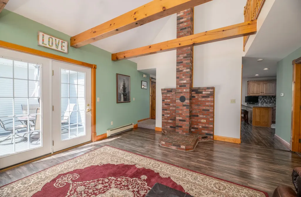 90 Hunts Meadow Road Pittston ME 04345