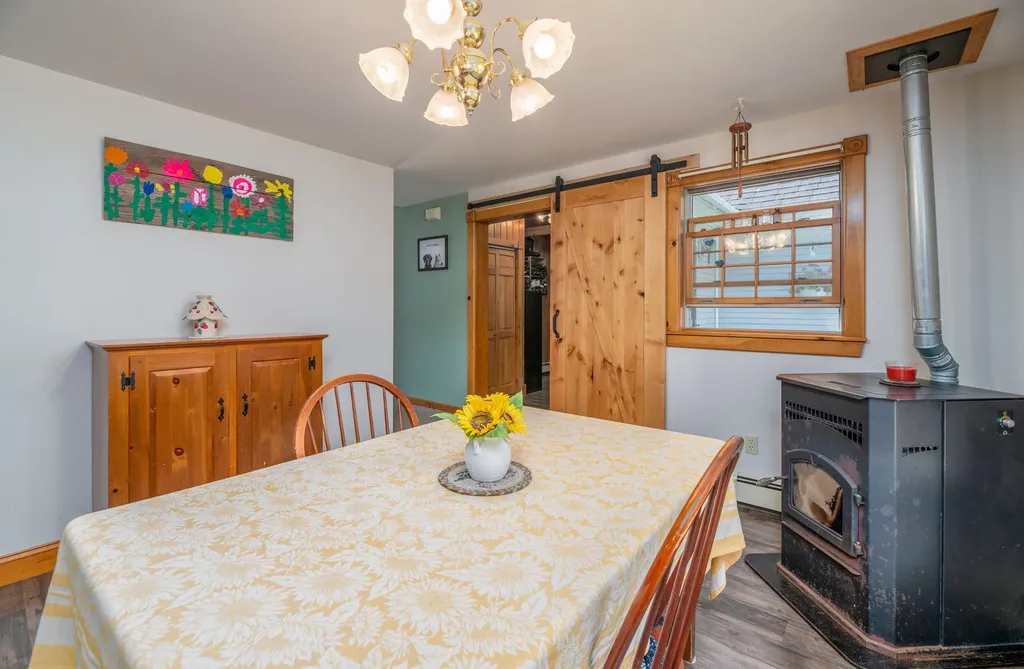 90 Hunts Meadow Road Pittston ME 04345