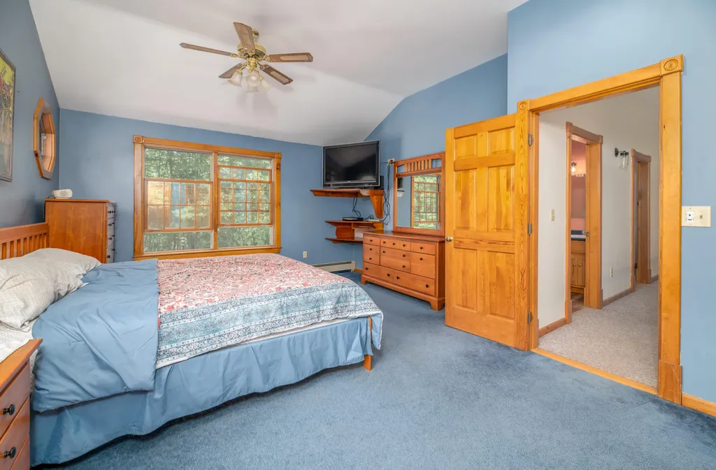 90 Hunts Meadow Road Pittston ME 04345