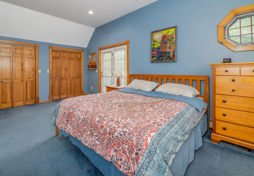 90 Hunts Meadow Road Pittston ME 04345