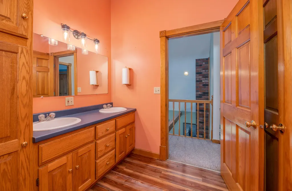 90 Hunts Meadow Road Pittston ME 04345