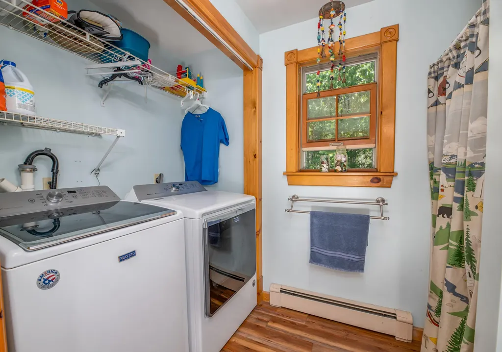 90 Hunts Meadow Road Pittston ME 04345