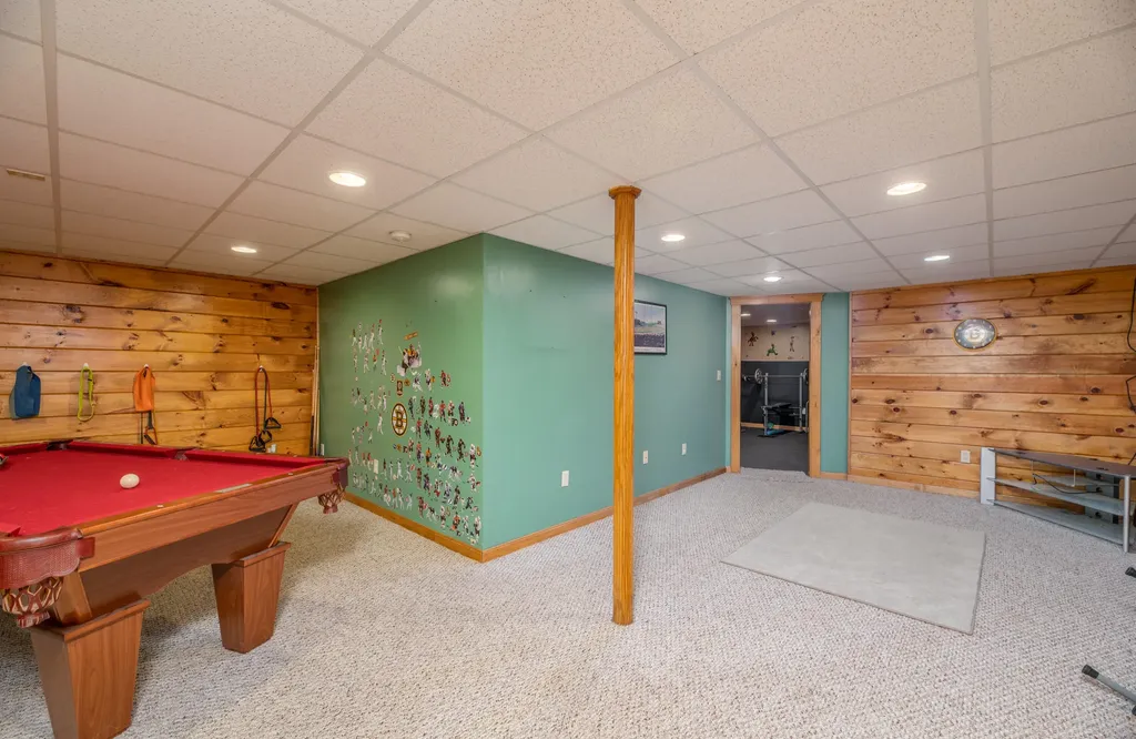 90 Hunts Meadow Road Pittston ME 04345