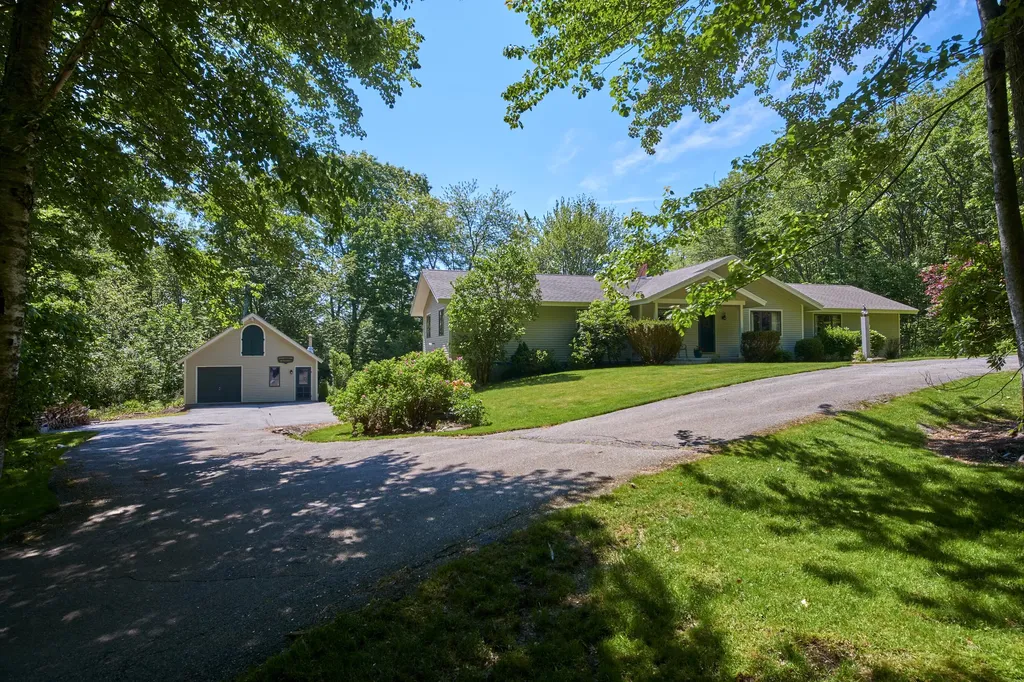 7 Pleasant Ridge Drive Camden ME 04843